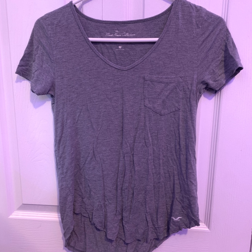 Hollister tee